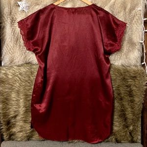 Victoria's Secret Intimates & Sleepwear - Vintage Victoria’s Secret Slip Chemise Dress Victoria's Secret Intimates & Sleepwear - Vintage Victoria’s Secret Slip Chemise Dress